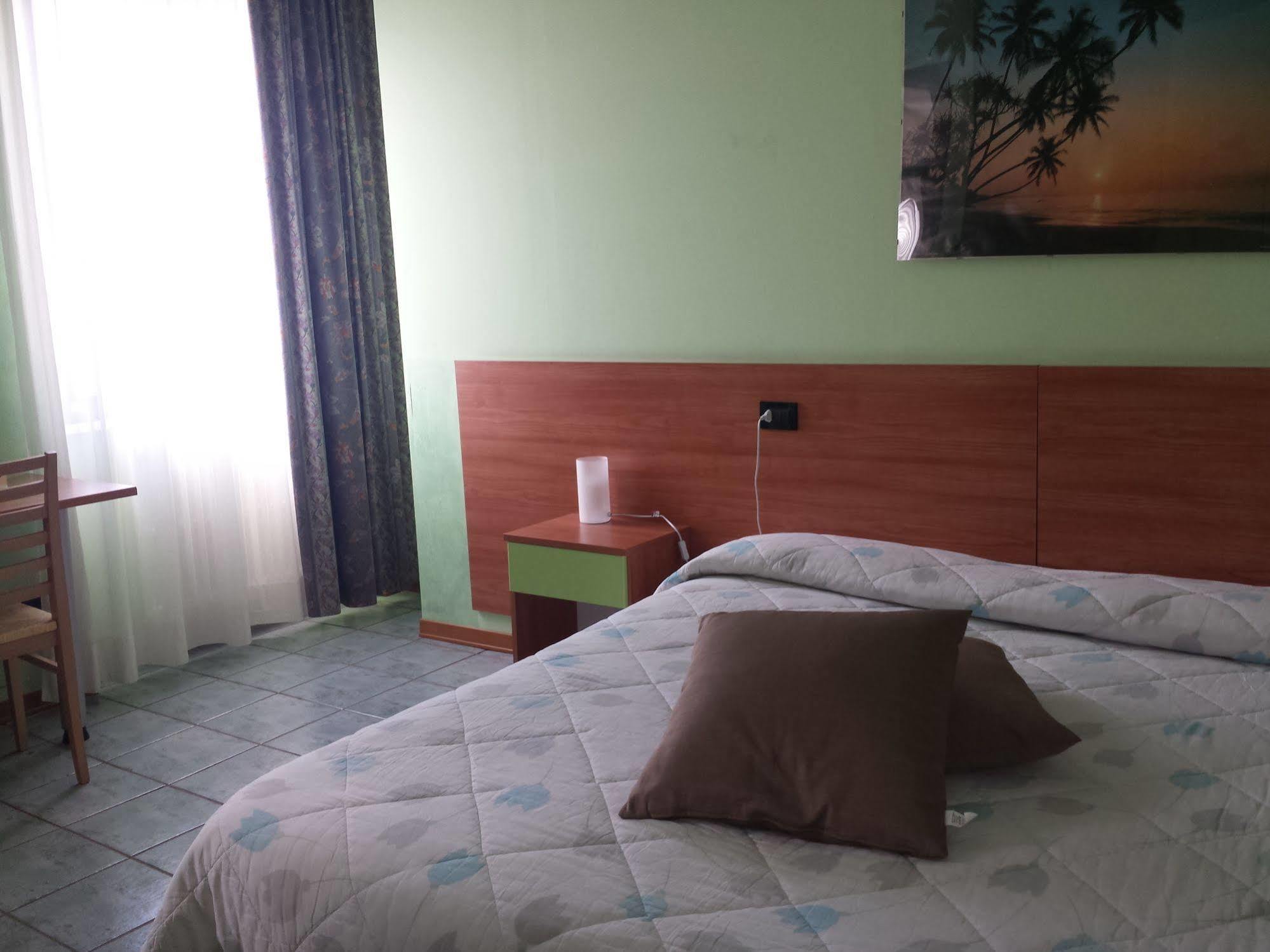 Hotel Stazione Paratico Extérieur photo